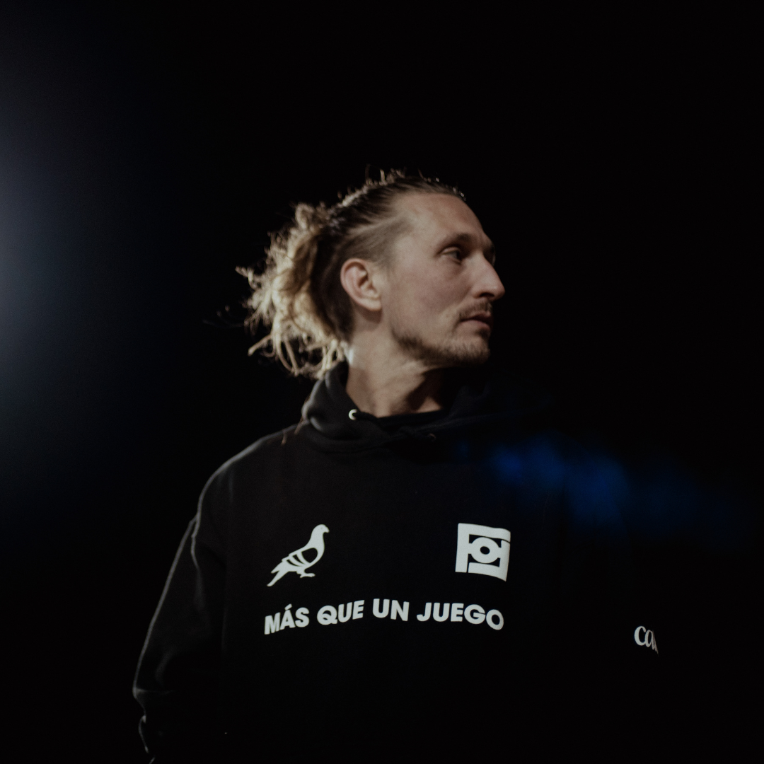 Fútbar x Calle Limited Edition "Más Que Un Juego" Hoodie
